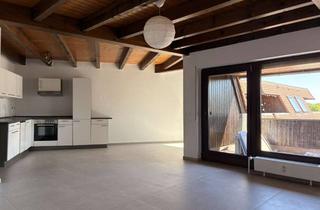 Wohnung mieten in Rathausplatz, 74177 Bad Friedrichshall, Frisch sanierte 2-Zimmer-Dachgeschosswohnung mit neuem Traumbad