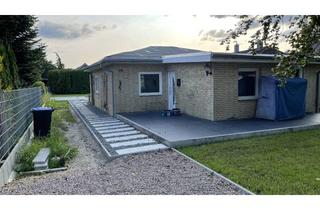 Haus kaufen in Hermann-Löns-Straße 24, 25551 Hohenlockstedt, Provisionsfrei: Teilsanierter Bungalow mit großem Potenzial und abteilbarem Baugrundstück