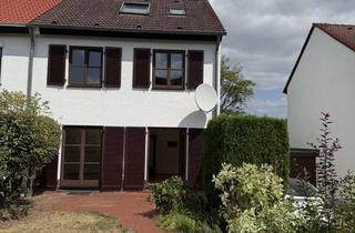 Reihenhaus kaufen in 65843 Sulzbach, Wohnen mit Charakter: Endreihenhaus mit Garage