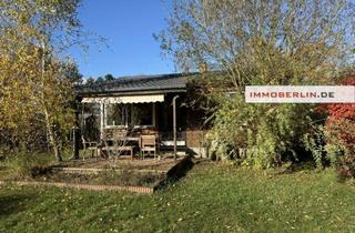 Haus kaufen in 16515 Oranienburg, IMMOBERLIN.DE - Hübscher Gartenbungalow auf Eigenland in Tiergartensiedlung Oranienburg