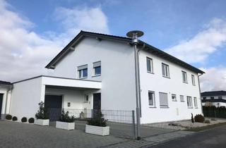 Haus mieten in Angela-Fraundorfer-Straße 3a, 94330 Aiterhofen, Geräumige DHH mit vier Zimmern und ruhigem Garten