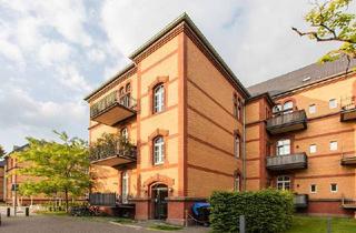 Wohnung kaufen in Tannenstr. 48, 40476 Derendorf, Düsseldorf-Derendorf - großzügige 2 Zimmer-Altbauwohnung in gründerzeitlicher Wohnanlage