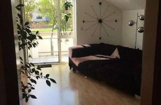 Wohnung mieten in Falkenstraße, 97299 Zell, Stilvolle, gepflegte 2-Zimmer-DG-Wohnung mit Balkon und EBK in Zell am Main