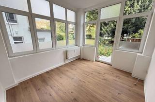 Wohnung mieten in Krölstr., 02826 Innenstadt, 2-Raum-Hochparterrewohnung mit beheizbarem Wintergarten, eigenem Gartenanteil & Einbauküche!