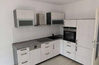Wohnung mieten in Teichertring, 01662 Meißen, Helle 2-RW, Erdgeschoss, Terrasse, EBK, Bad mit Wanne und WMA, Tiefgarage, grüner Innenhof