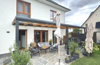 Villa kaufen in 13125 Karow, Exklusives Stadtvilla- Paradies im grünem Pankow OT Karow erwartet die glückliche Familie!