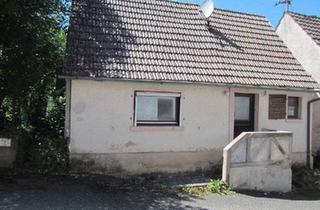 Haus kaufen in 74677 Dörzbach, Dörzbach - Haus in Ruhiger Lage ca.100m2 Grundf. stak sanierungsbedürftige