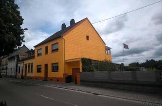Mehrfamilienhaus kaufen in 66538 Neunkirchen, Neunkirchen - Vermietet & rentabel - Zweifamilienhaus für Kapitalanleger Privat