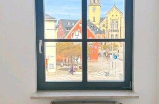 Wohnung kaufen in 95100 Selb, Selb - Außergewöhnliche 7-Zimmer Eigentumswohnung, Aufzug, Tiefgarage
