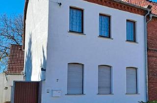 Haus kaufen in 06800 Raguhn-Jeßnitz, Raguhn-Jeßnitz - Reihenendhaus mit schönem Garten im Großraum Leipzig zu verkaufen