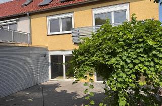 Reihenhaus kaufen in 33098 Paderborn, Paderborn - Modernisiertes Endreihenhaus in Paderborn mit großem Garten
