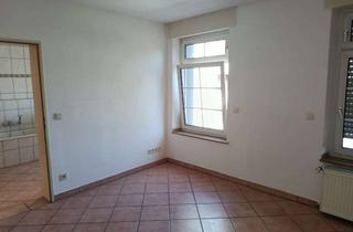 Wohnung mieten in 47799 Cracau, Modernisiertes Zuhause in Krefeld: 2-Zimmer-Wohnung mit gutem Schnitt