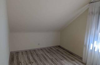 Wohnung mieten in Oberste Gasse, 53859 Niederkassel, Helle 3-Zimmer-Dachgeschosswohnung mit Balkon