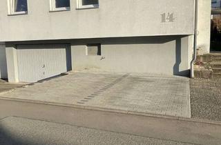 Wohnung mieten in Röschweg 14, 71686 Remseck, Vollständig renovierte Wohnung mit drei Zimmern sowie Balkon und Einbauküche in Neckarrems