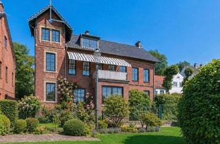 Villa kaufen in Övelgönne, 22605 Othmarschen, Sanierungsbedürftige Villa mit großzügigem Grundstück in Övelgönne
