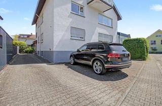 Wohnung kaufen in 76547 Sinzheim, Langfristig vermietete Dachgeschosswohnung mit Balkon & Stellplatz – Kapitalanlage