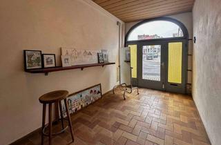 Haus kaufen in 96142 Hollfeld, Einzigartiges Anwesen in Hollfeld – Wohnen, Gewerbe & enormes Entwicklungspotenzial