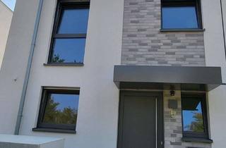 Haus mieten in Wilhelmine-Bertling-Straße, 47259 Huckingen, Exklusives Zuhause: Klimafreundliche Doppelhaushälfte mit luxuriösem Wohnkomfort