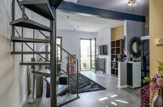 Wohnung kaufen in 04416 Markkleeberg, ++ Exklusive Dachgeschoss-Maisonette mit drei Balkonen und Panoramablick über Markkleeberg