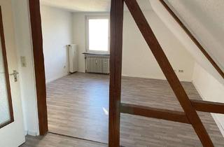 Wohnung mieten in Theoderichstraße 10, 44803 Altenbochum, Mitten in Altenbochum - freundliche 3 Zimmer DG-Wohnung in ruhiger Lage mit eigenem Park