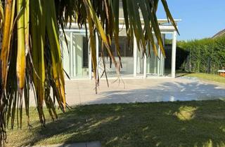 Wohnung mieten in 47533 Kleve, Exklusive Erdgeschosswohnung mit Wintergarten, großzügiger Sonnenterrasse, Privatgarten & Garagen