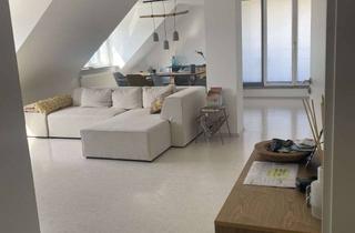 Wohnung mieten in Wilhelm-Dürr-Straße, 85221 Dachau, Exklusive, neuwertige 3-Zimmer-Dachgeschosswohnung mit Balkon und Einbauküche in Dachau
