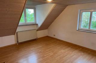 Wohnung mieten in Hölderlinweg 52, 73728 Esslingen, 2-Zimmer-DG-Wohnung mit Blick ins Grüne in Esslingen