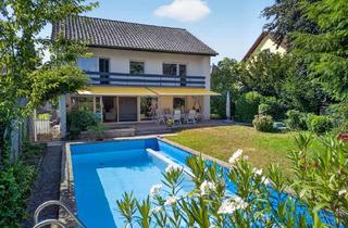 Einfamilienhaus kaufen in 76461 Muggensturm, Wohnen wie im Urlaub - Einfamilienhaus mit Pool, Traumgarten und viel Privatsphäre in zentraler Lage