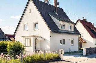 Haus kaufen in 86316 Friedberg, Saniertes Zweifamilienhaus: mit attraktivem Renditepotenzial