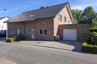 Haus mieten in Dyck 156a, 41334 Nettetal, Doppelhaushälfte in Nettetal mit Garten und Garage