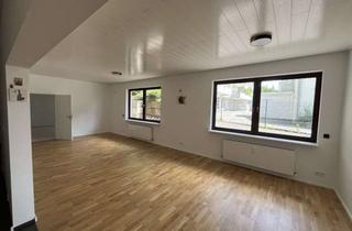 Gewerbeimmobilie kaufen in Kelterstraße, 71404 Korb, Büro/Praxis in ruhiger Weinberglage von Korb-Kleinheppach