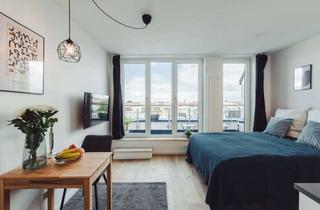Immobilie mieten in Schwedter Straße 45-46, 10435 Prenzlauer Berg, Modern one-bedroom-apartment with a uniqe view over Berlin