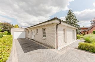 Haus kaufen in 49843 Uelsen, Freistehender Bungalow mit Garage in Uelsen