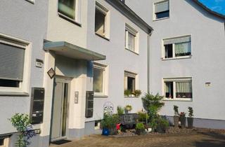 Wohnung kaufen in 44575 Castrop-Rauxel, Castrop-Rauxel - Wohnung in Castrop-Schwerin: Eigener Garten & 2 XXL-Garagen