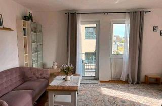 Wohnung kaufen in 89233 Neu-Ulm, Neu-Ulm - Helle 2-Zimmer + Parkp mit neuem Bad, neuen Fenstern & Balkon