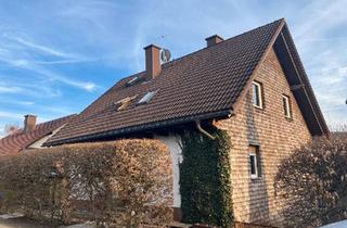 Haus kaufen in 79822 Titisee-Neustadt, Titisee-Neustadt - Zweifamilienhaus mit 3 Einheiten in Titisee-Neustadt - vermietet,