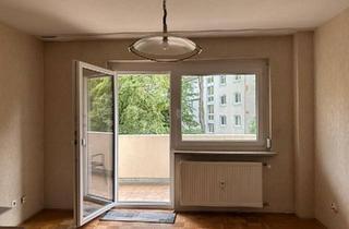 Wohnung kaufen in 91058 Erlangen, Erlangen - Gepflegte 4-Zimmer-Eigentumswohnung mit modernisiertem BadWC