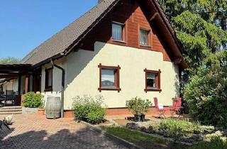 Haus kaufen in 84061 Ergoldsbach, Ergoldsbach - Versteckt im Grünen: Wohnhaus mit großem Grundstück in Alleinlage
