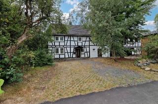 Einfamilienhaus kaufen in 57635 Weyerbusch, Weyerbusch - Fachwerk-Haus mit großem Grundstück 2204 m², 148 m² Wohnfläche