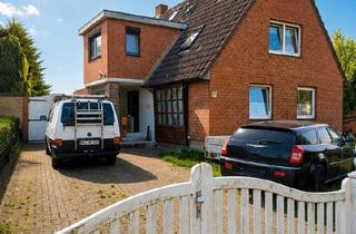 Haus kaufen in 25794 Pahlen, Pahlen - Ein- Zweifamilienhaus. Ankommen. Durchatmen. Zuhause sein