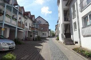 Wohnung kaufen in Dreikronengasse, 99867 Gotha, Helle 2-Zimmer-Wohnung mit Balkon und TG-Stellplatz