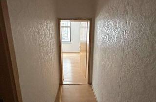 Wohnung kaufen in Brauhofstraße,, 30449 Linden-Mitte, Charmante 5 Zimmer Altbauwohnung im Hochparterre mit Gartenzugang - Ihr Projekt mit Potenzial