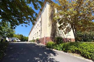 Wohnung kaufen in 96450 Coburg, Gepflegte 3-Zimmer-Wohnung mit Einbauküche und Stellplatz in Coburg!