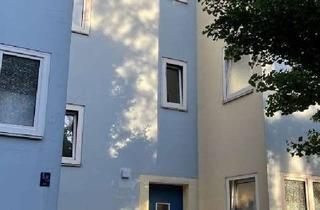 Wohnung mieten in 47057 Neudorf-Süd, Schöne Altbauwohnung mit Balkon in ruhiger Lage von Neudorf