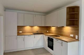 Wohnung mieten in Am Lupinenfeld 33A, 12621 Kaulsdorf, Helle 3-Zimmer Wohnung mit Einbauküche, großer Dusche, Balkon und Stellplatz