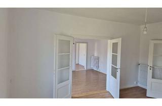 Wohnung mieten in Hildesheimerstr 118, 30173 Südstadt, Ideale Lage 5-Zimmer-Wohnung mit Einbauküche, Tageslichtbad und Balkon