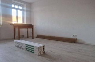 Wohnung mieten in Berliner Strasse 38, 66839 Schmelz, Kernanierte 1ZKB im Kultobjekt