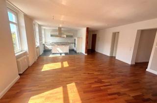 Wohnung mieten in 67655 Innenstadt, Attraktive und sehr gepflegte 4-Zimmer-Altbau-Wohnung im Herzen der Stadt