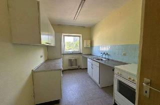 Wohnung mieten in Himmelsberg 47, 29229 Celle, Renovierungsbedürftige 4-Zimmer Wohnung