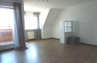 Wohnung mieten in 71640 Ludwigsburg, Helle 1 ½ Zimmer-Wohnung (36 qm) – gute Ausstattung, kernsaniert, modernisiert – mit Balkon